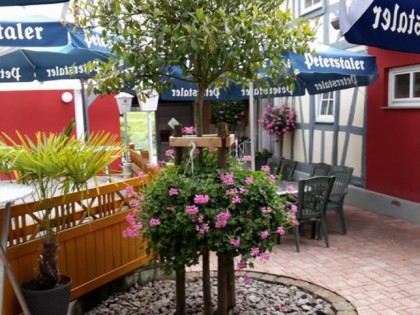 照片: Grüner Baum Helmlingen